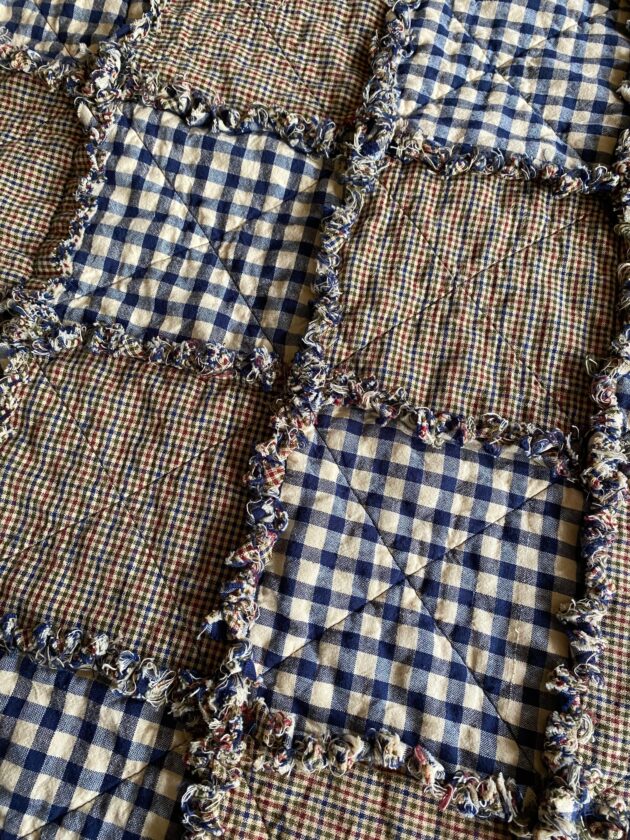Cotton homespun rag quilt close-up view