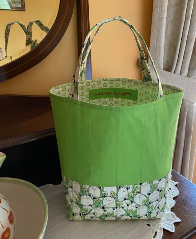 quilted tote bag with happy frogs